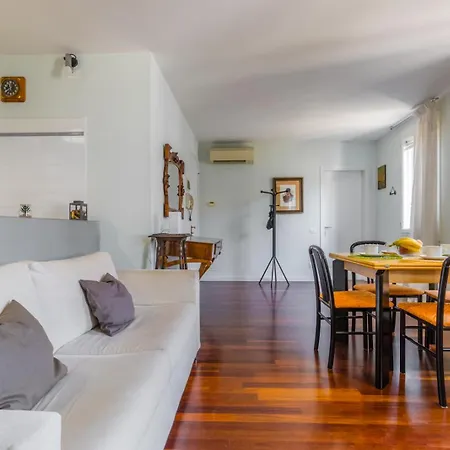 Aurelia Pescheria Apartment